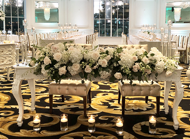 Wedding table flowers decor